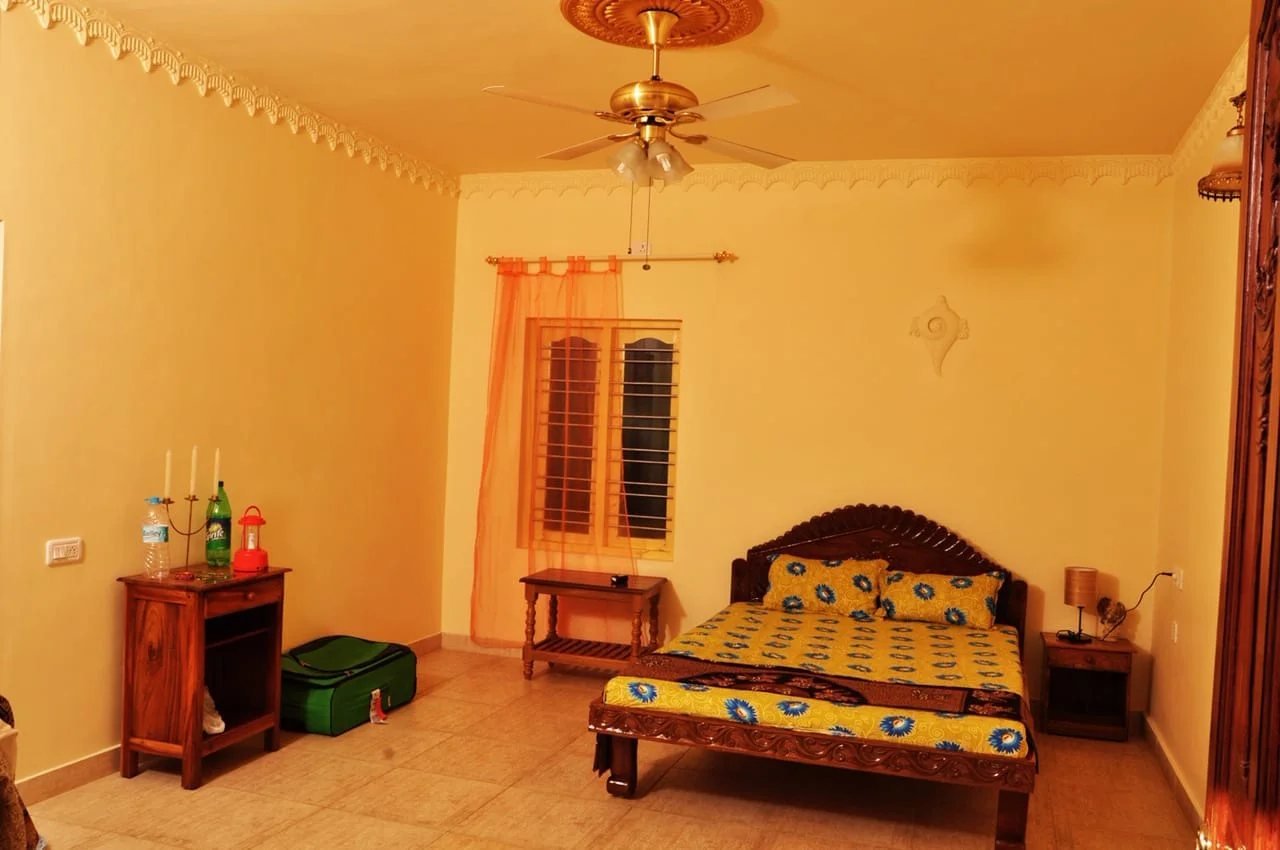 Single Room, photo 2 of 3