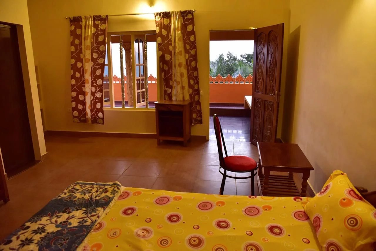 Standard Double Room, photo 3 of 3